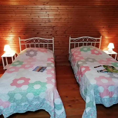 Peaceful Near With Pool, Cleaning Included Vakantiehuis *